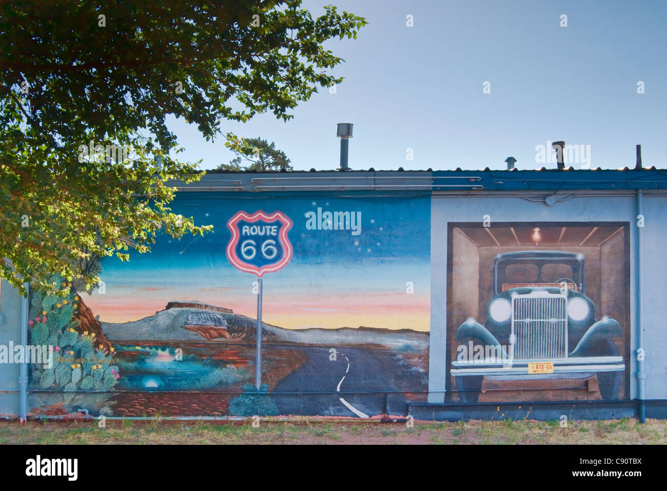 Murale a Blue Swallow Motel sulla storica Route 66 in Tucumcari, Nuovo Messico, STATI UNITI D'AMERICA Foto Stock