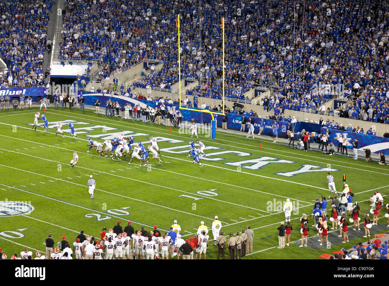 Football americano Kentucky Wildcats contro Georgia Bulldogs College team Lexington Kentucky negli Stati Uniti d'America USA Foto Stock
