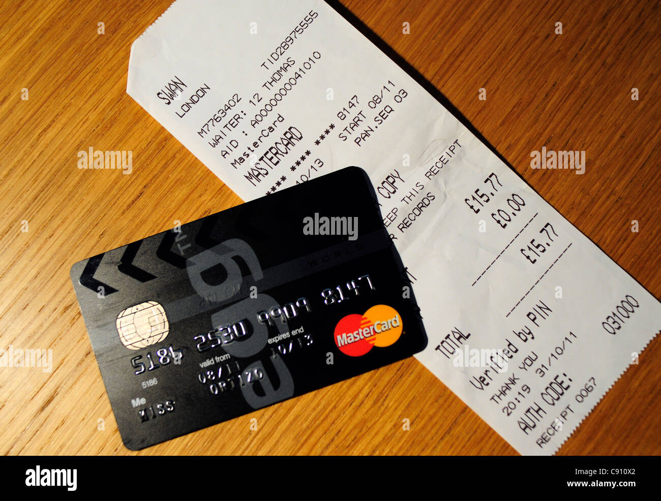 Uovo fuorviato i clienti e perdere venduto PIP - Uovo di carta di credito aziendale è stata venduta a Barclaycard utilizzando il 7 novembre 2011. Foto Stock