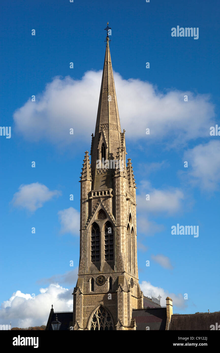 St Johns Chiesa guglia vasca da bagno Foto Stock