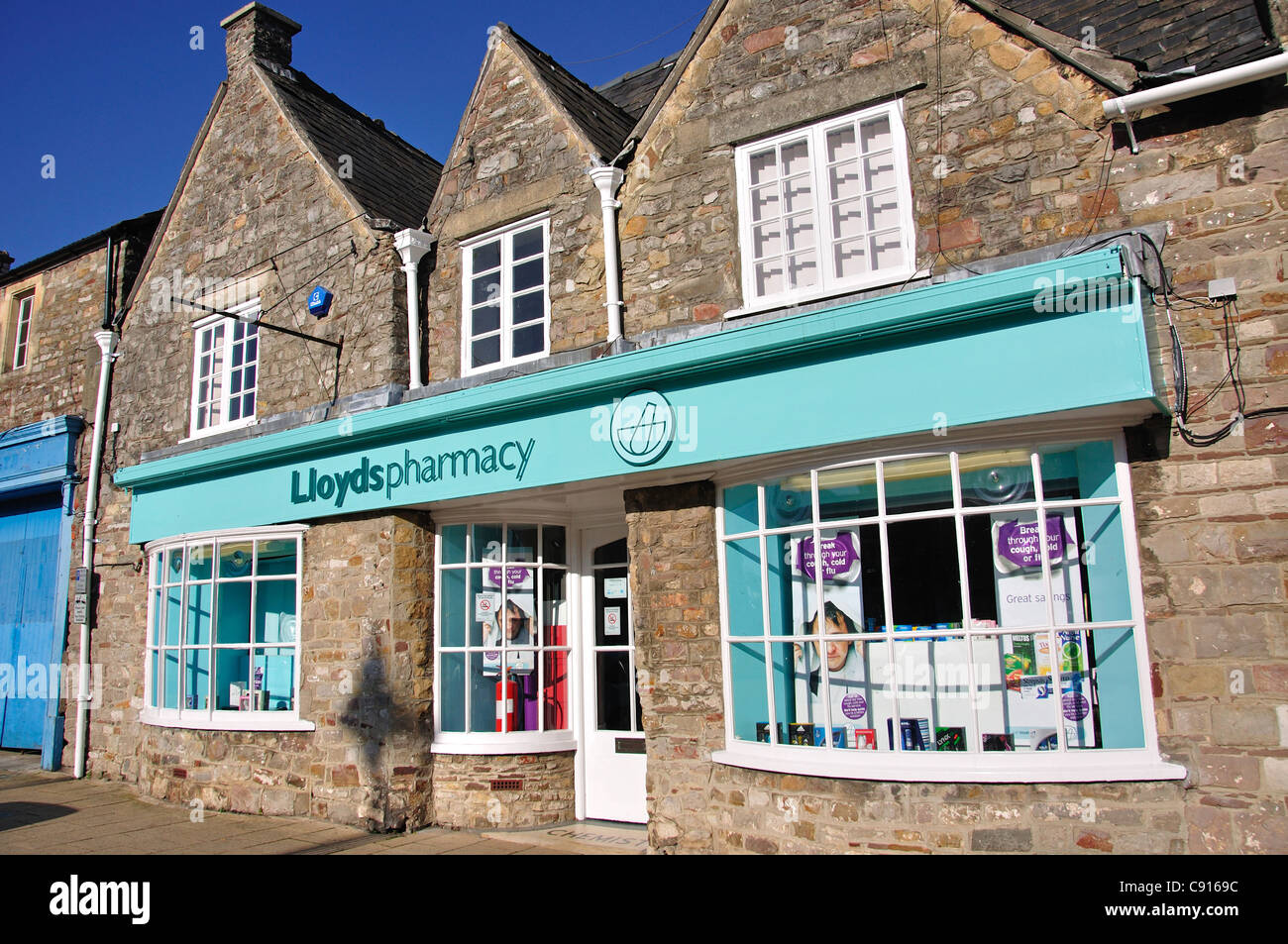 Lloyds Pharmacy, High Street, Chipping Sodbury, Gloucestershire, England, Regno Unito Foto Stock