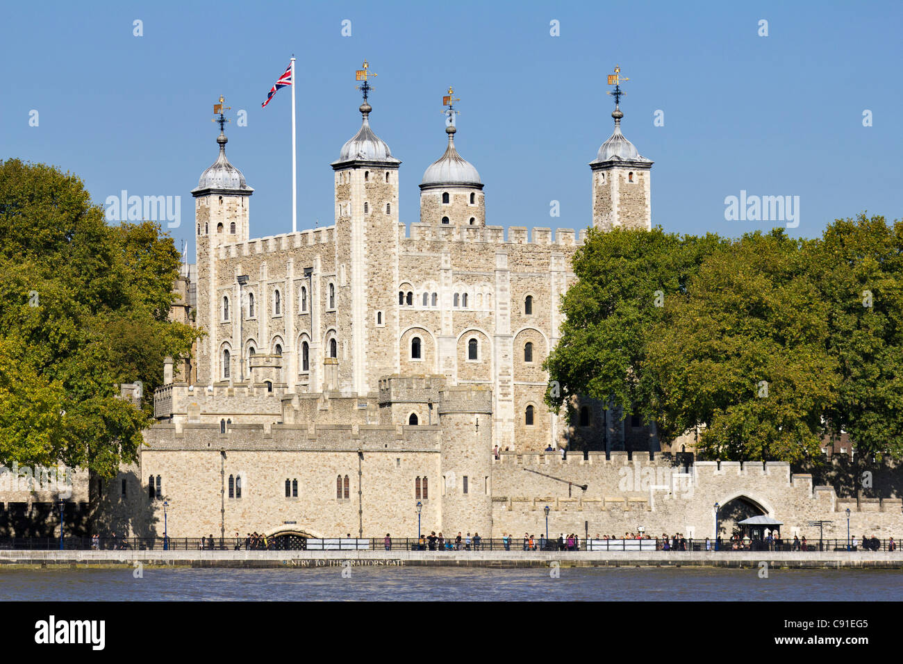 La Torre di Londra in una calda giornata d'Autunno Foto Stock