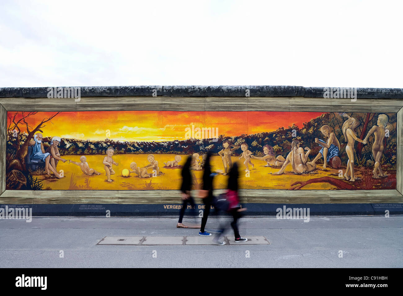 La East Side Gallery lungo Muehlenstrasse il più lungo conservato pezzo del muro di Berlino con 1,3 chilometri di lunghezza più lunga ope Foto Stock