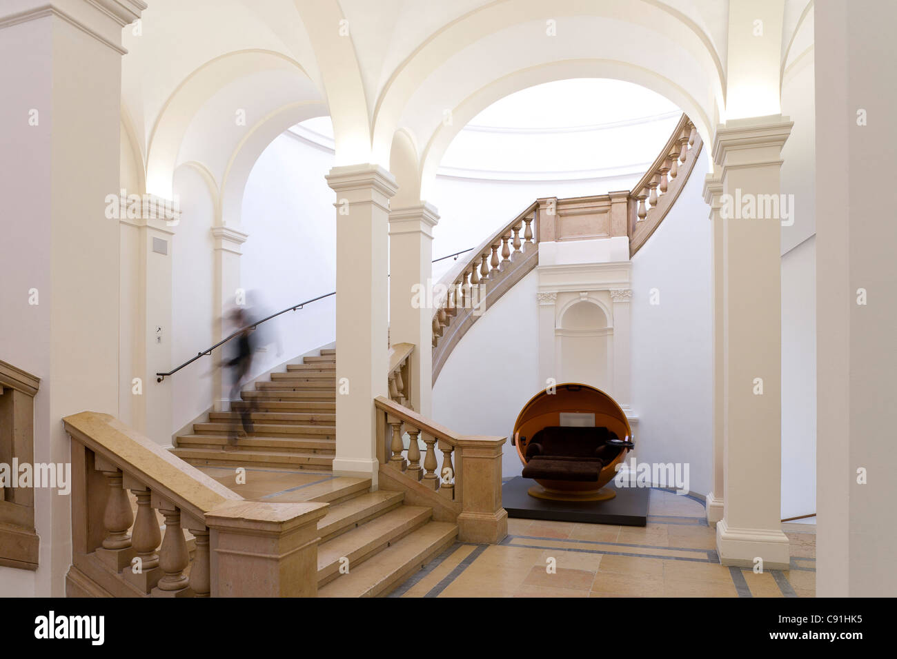Scala al Museum fuer Kunst und Gewerbe Amburgo, città anseatica di Amburgo, Germania, Europa Foto Stock