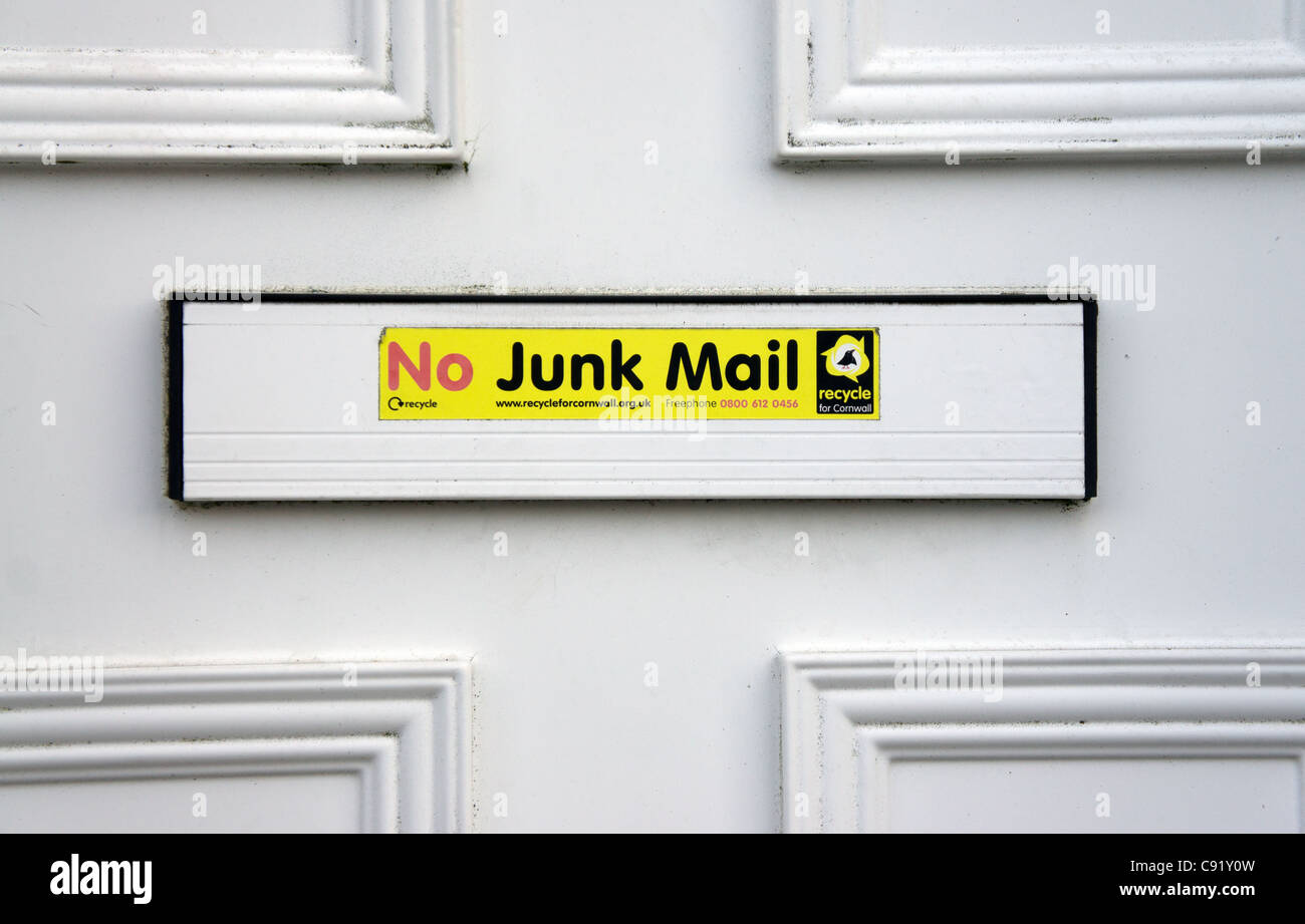 Un ' no junk mail ' avviso su una cassetta delle lettere Foto Stock
