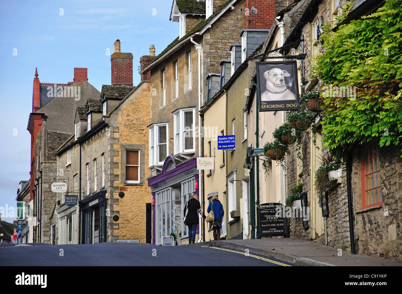 High Street, Malmesbury, Wiltshire, Inghilterra, Regno Unito Foto Stock