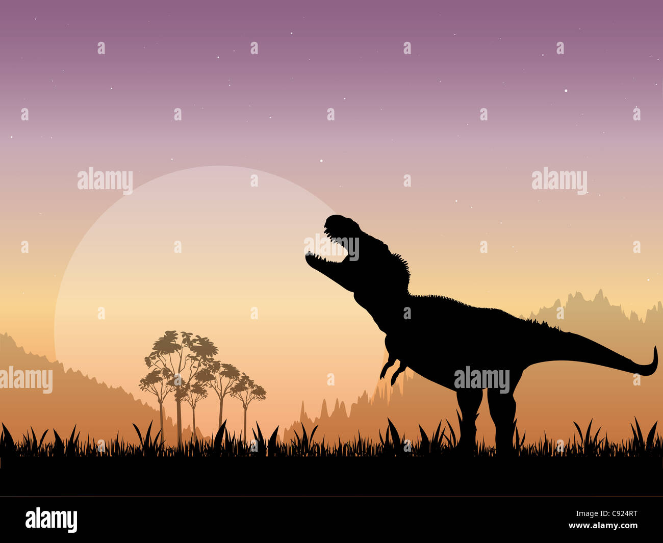 La silhouette di un Tirannosauro Rex ruggente davanti a una luna opaca con un cielo stellato come sfondo. Foto Stock