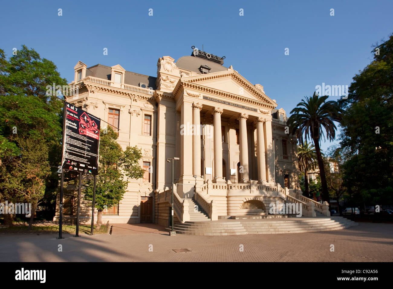 Il Cile, Santiago, Parque Quinta Normal, Museo de Arte Contemporaneo o MAC (Museo di Arte Contemporanea) Foto Stock