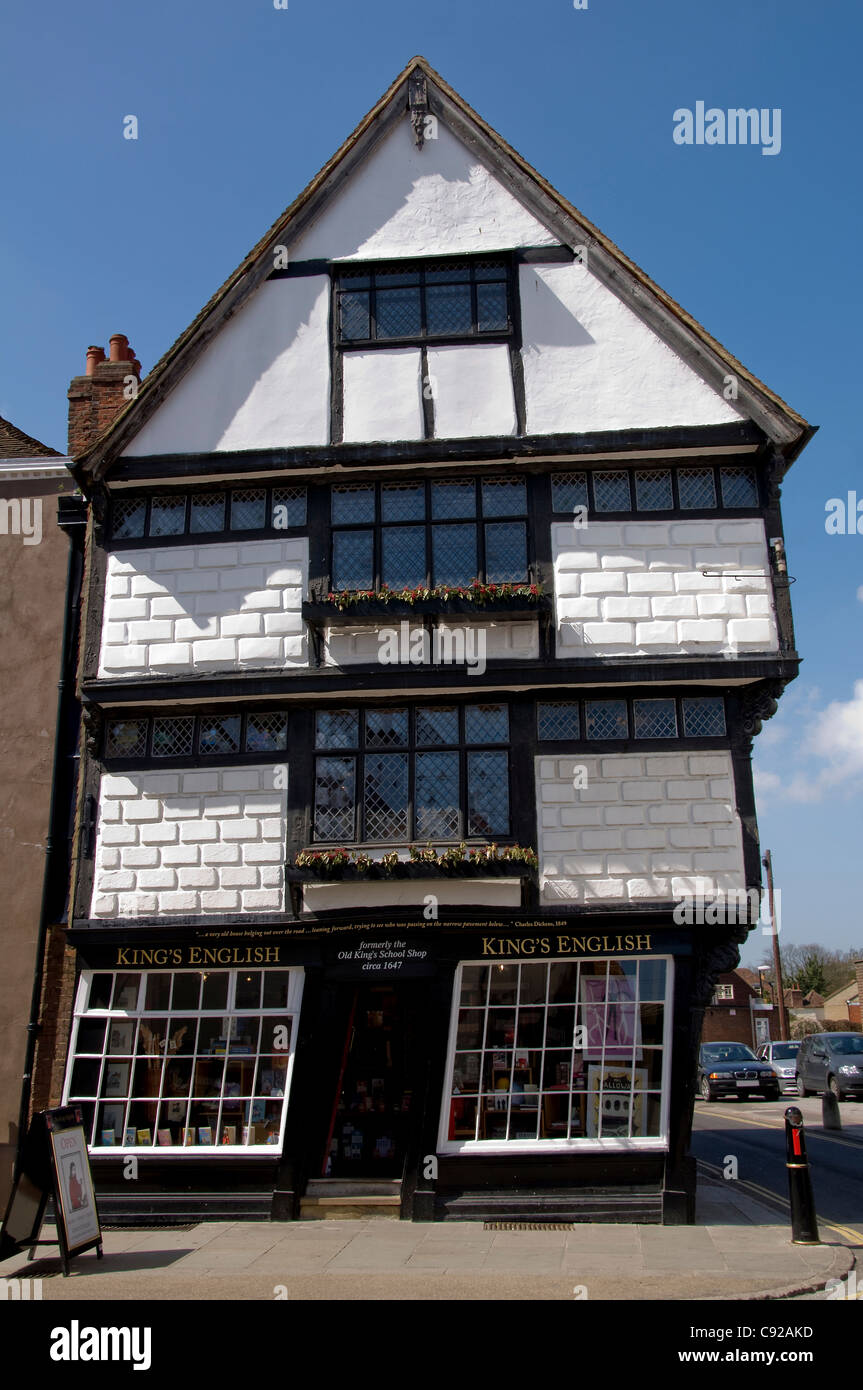 La King's English Bookshop è una libreria indipendente in un suggestivo  edificio storico nella città di Canterbury. Si tratta di un Foto stock -  Alamy