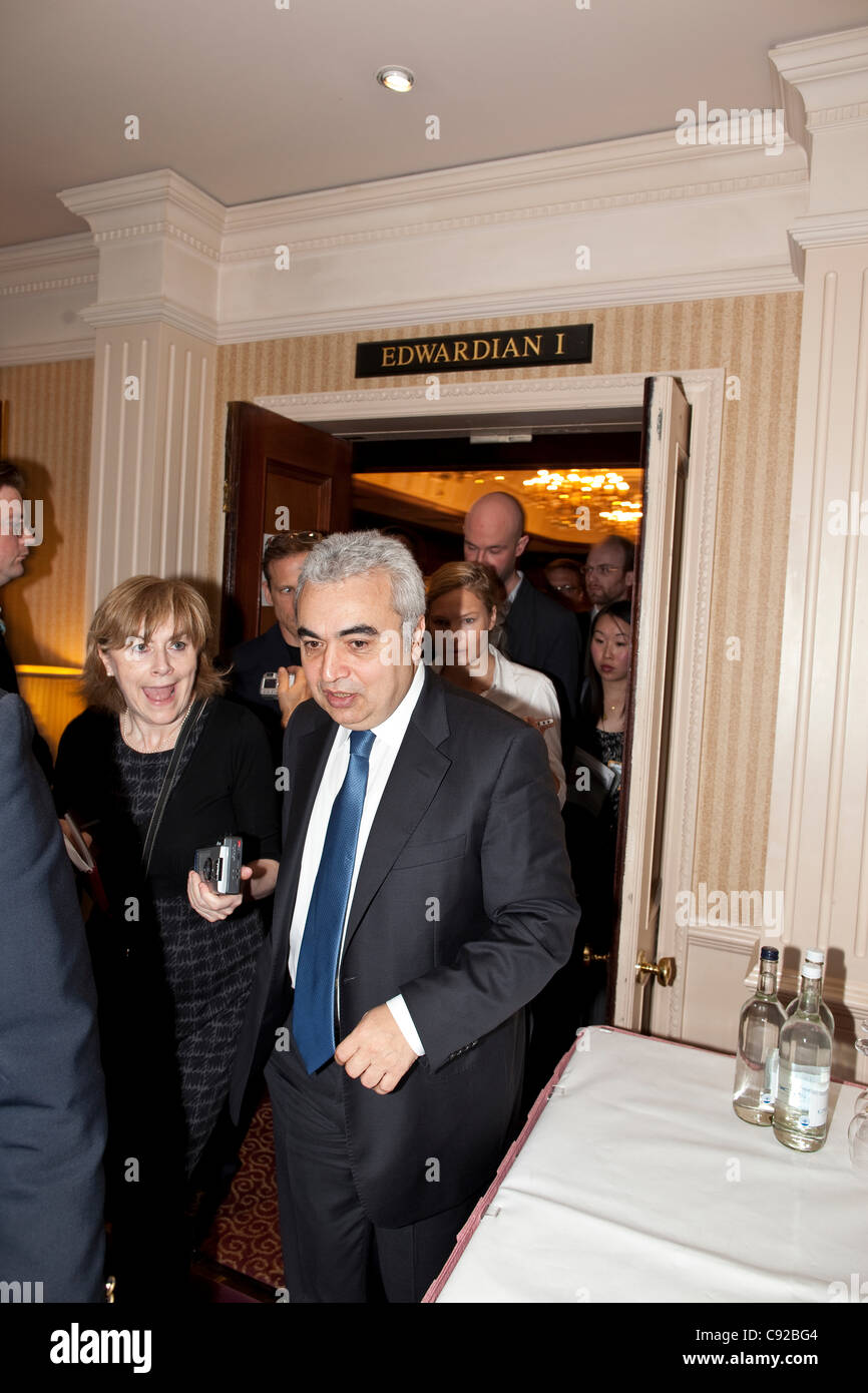 World Energy Outlook 2011.Londra, UK.09.11.2011 Fatih Birol, capo economista presso l'Agenzia internazionale dell'energia, all'annuale energia Conferenza incontro presso il Crowne Plaza Hotel, Londra, Regno Unito. Foto:Jeff Gilbert Foto Stock
