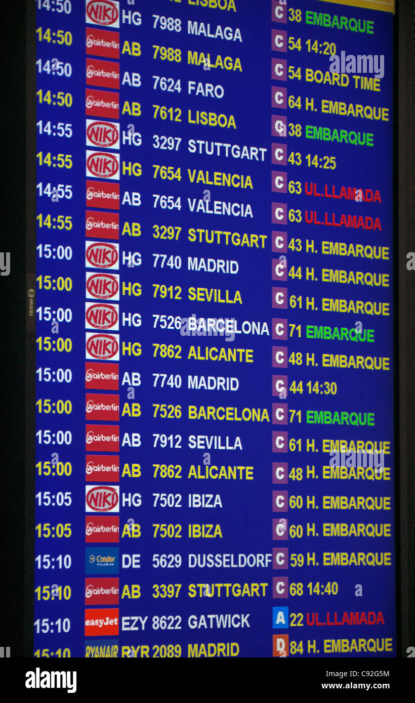 Scheda di volo all'aeroporto di Palma de Mallorca, Spagna Foto Stock