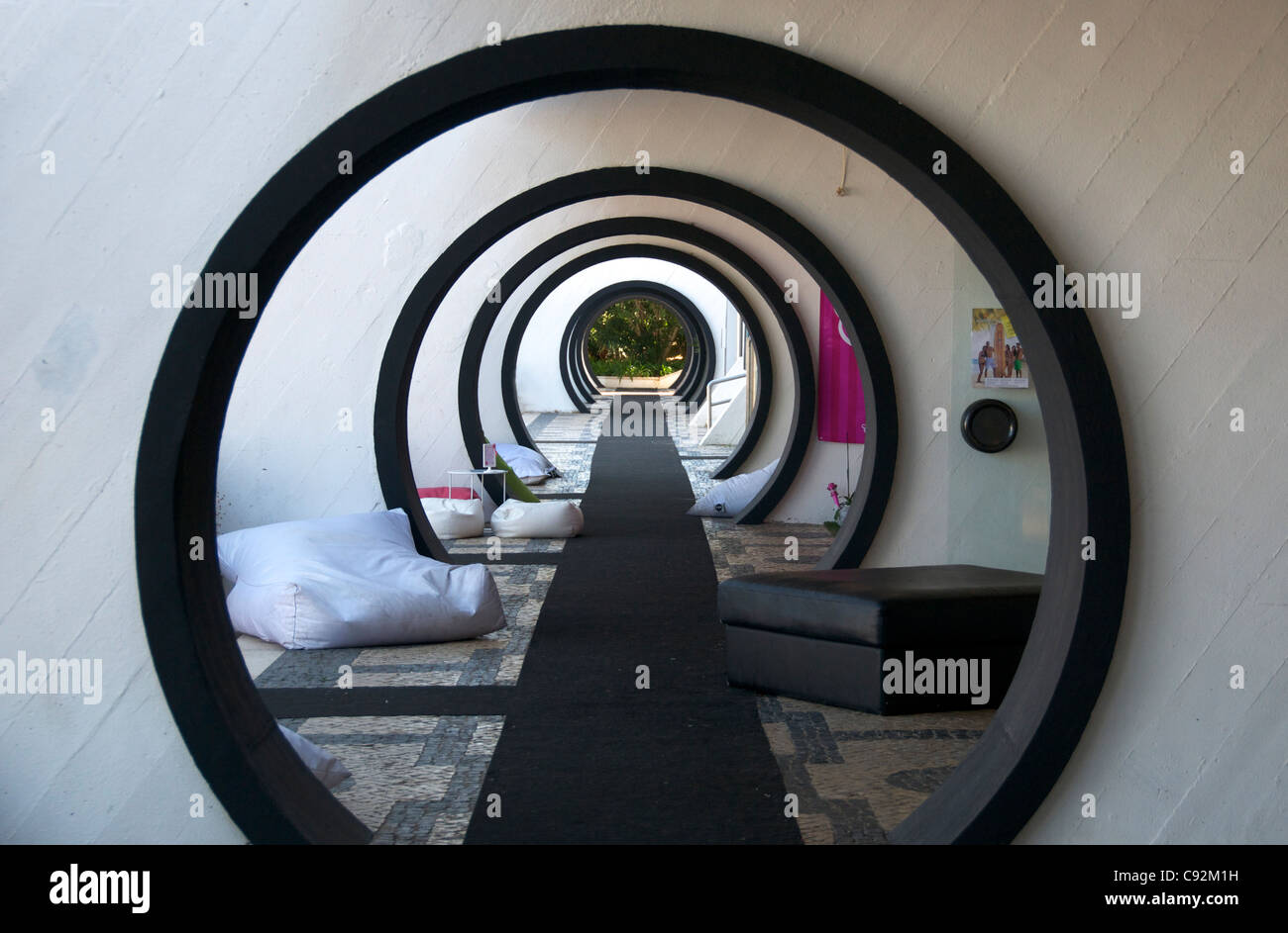 Ingresso a negozi di arcade Vilamoura Algarve Portogallo Foto Stock