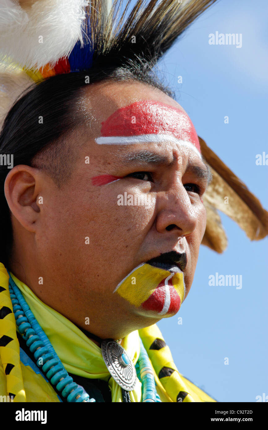 Scottsdale, Arizona - partecipante all'inter-tribal Montagna Rossa Eagle Powwow tenutosi presso la Pima-Maricopa comunità indiana. Foto Stock