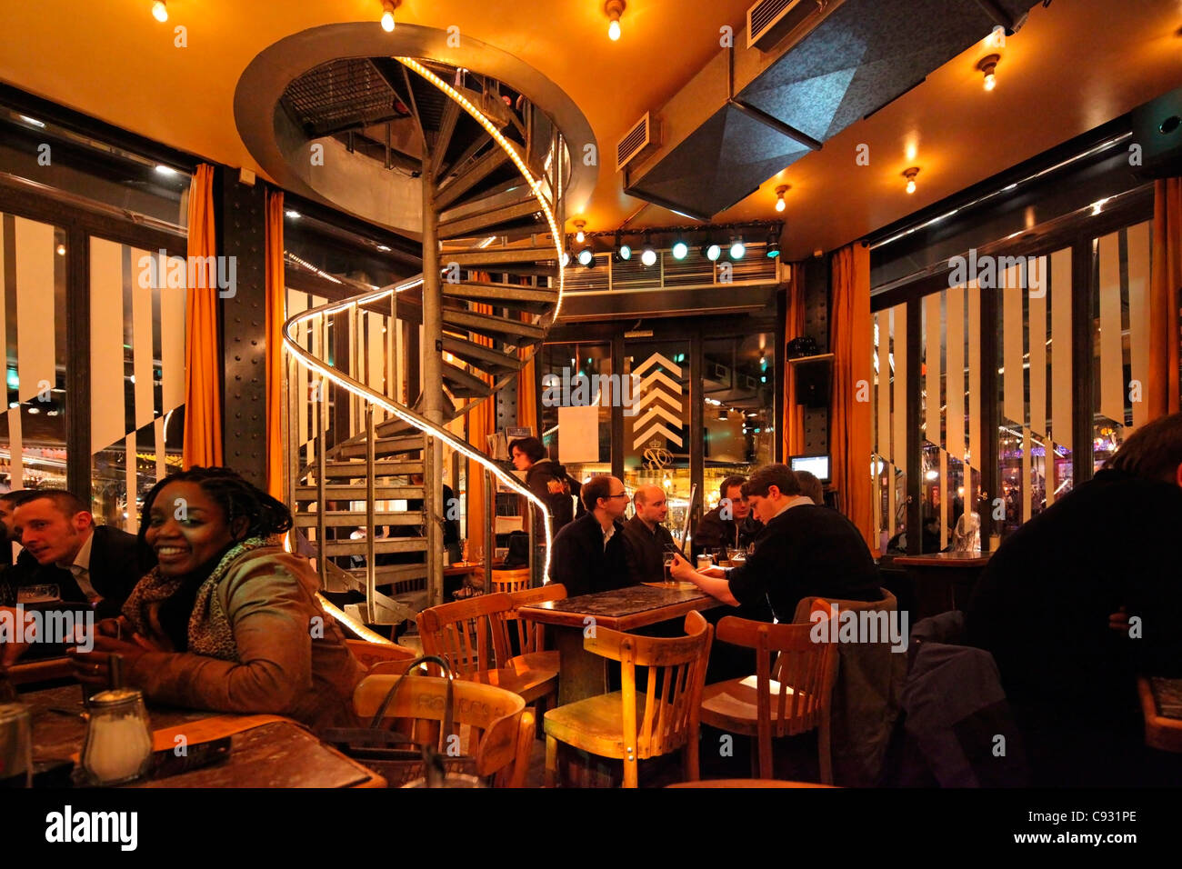 Un popolare cafe nel centro storico di Bruxelles, Belgio Foto Stock