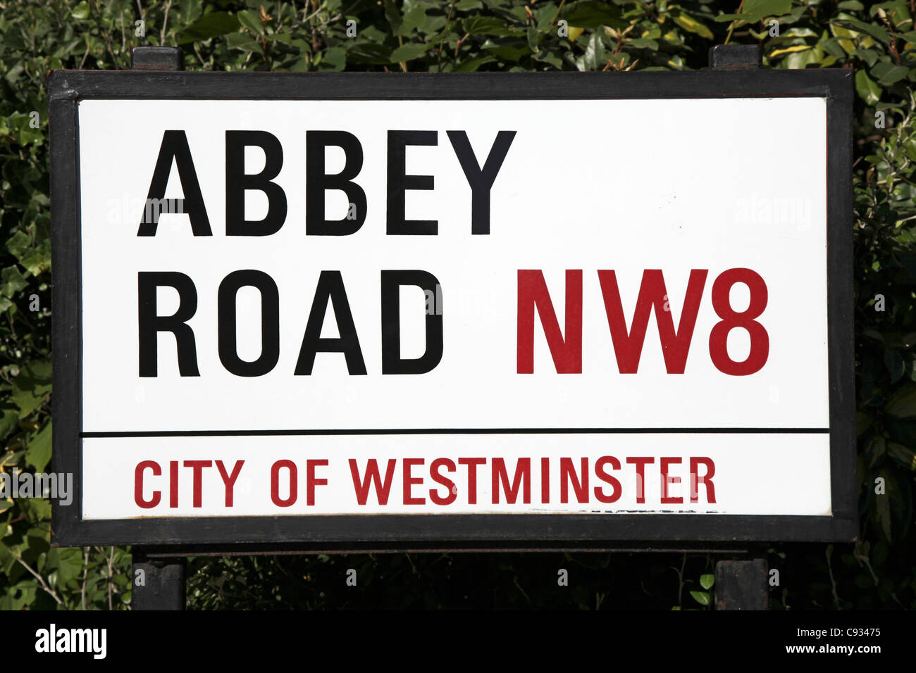 Abbey Road è la casa del famoso studio di tono in cui le canzoni dei Beatles in cui registrate e il nome di uno dei loro ultimi album. Foto Stock