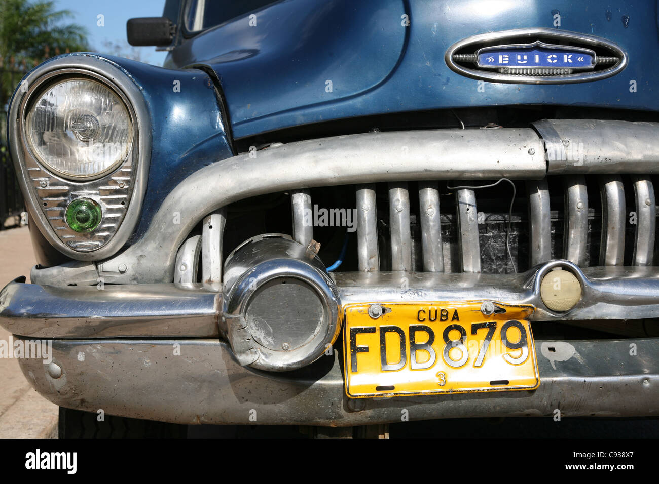 Vintage Buick auto nel centro storico di La Habana, Cuba. Foto Stock