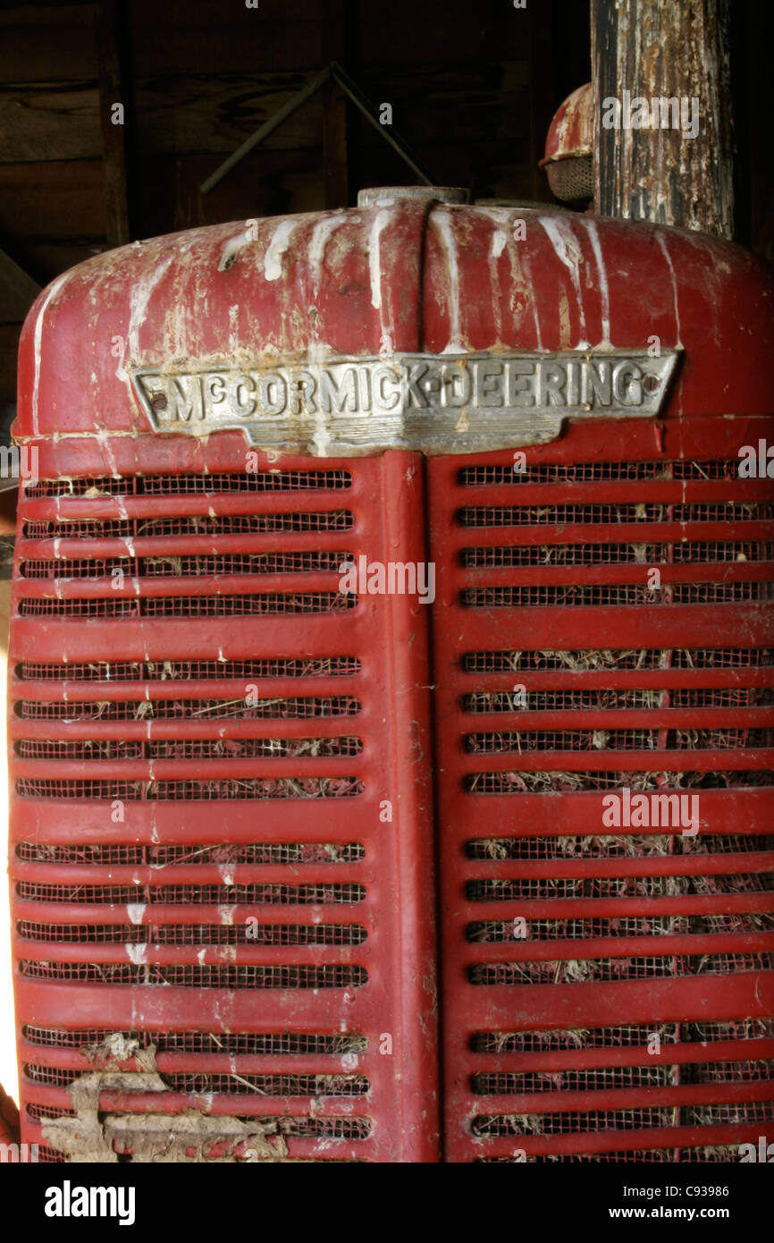 Un vecchio McCormick Deering trattore Foto Stock
