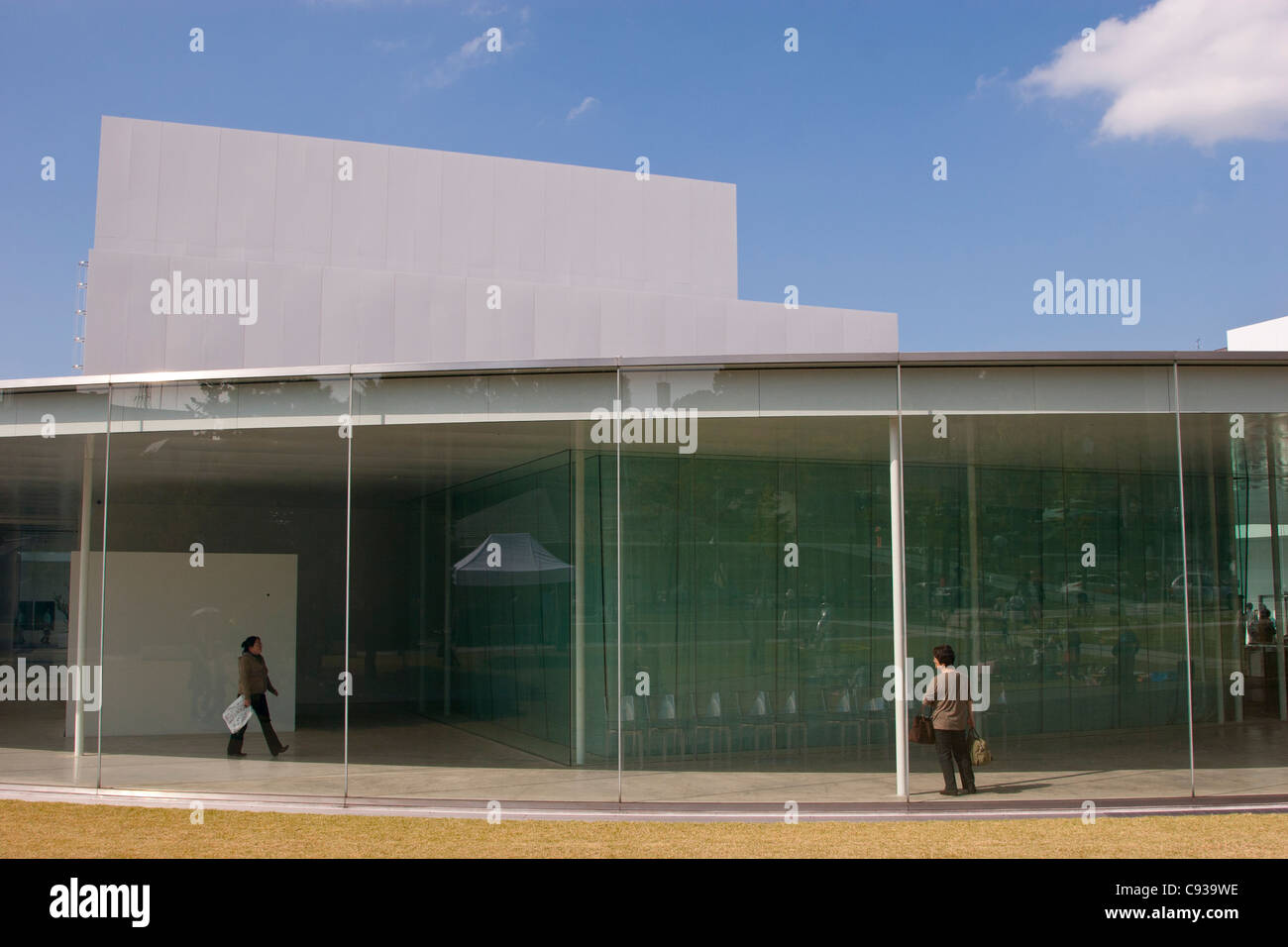 Il museo di arte contemporanea del 21st secolo a Kanazawa, Giappone Foto Stock