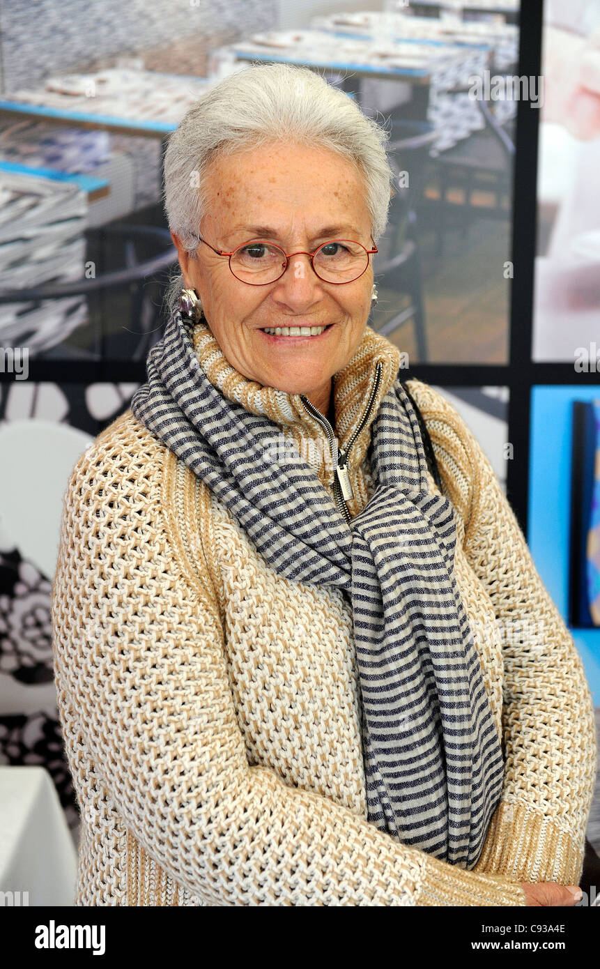 Rosita Missoni, co-fondatore di Missoni impero della moda da Varese, Italia. Foto Stock