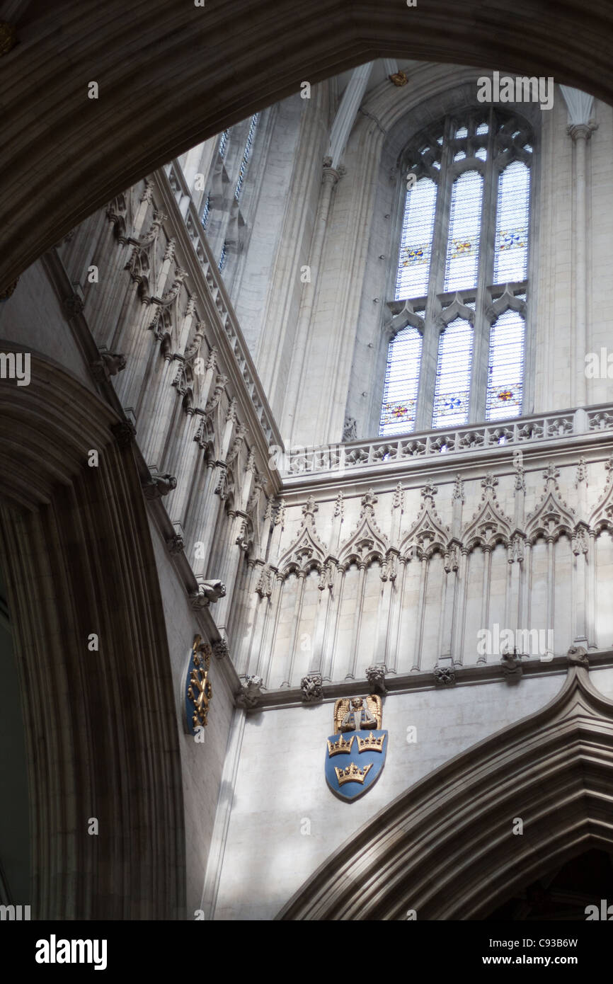 Cattedrale di York, che è piena di testi religiosi dal cristianesimo, la parola di Dio nella Chiesa. Foto Stock