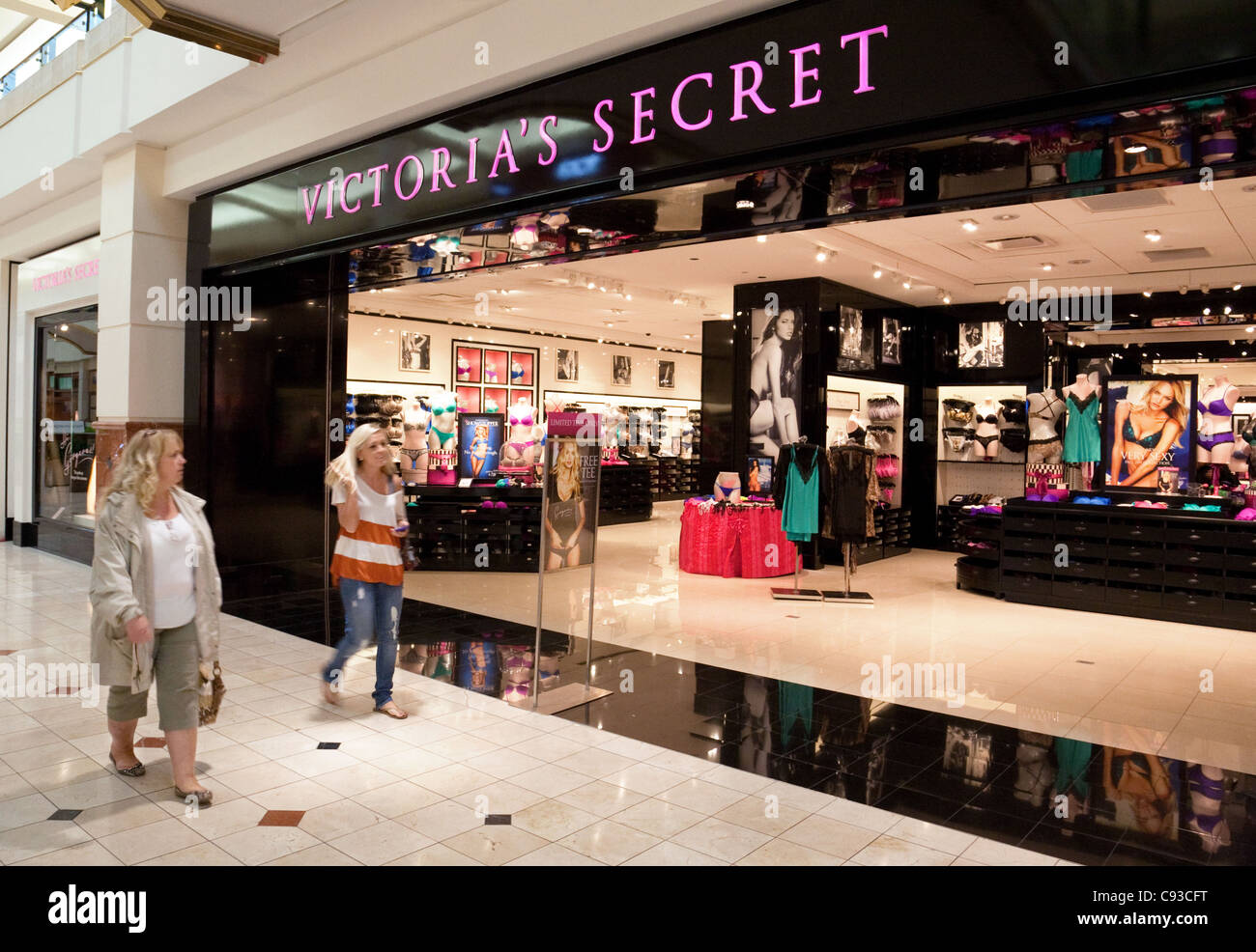 Victorias Secret fashion store, Montgomery shopping mall di Washington DC USA Foto Stock