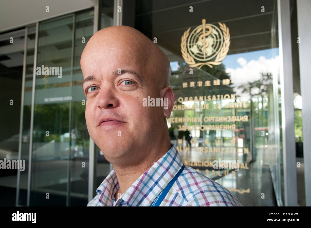 Dr Tom Shakespeare al di fuori dell'Organizzazione mondiale della sanità a Ginevra Foto Stock