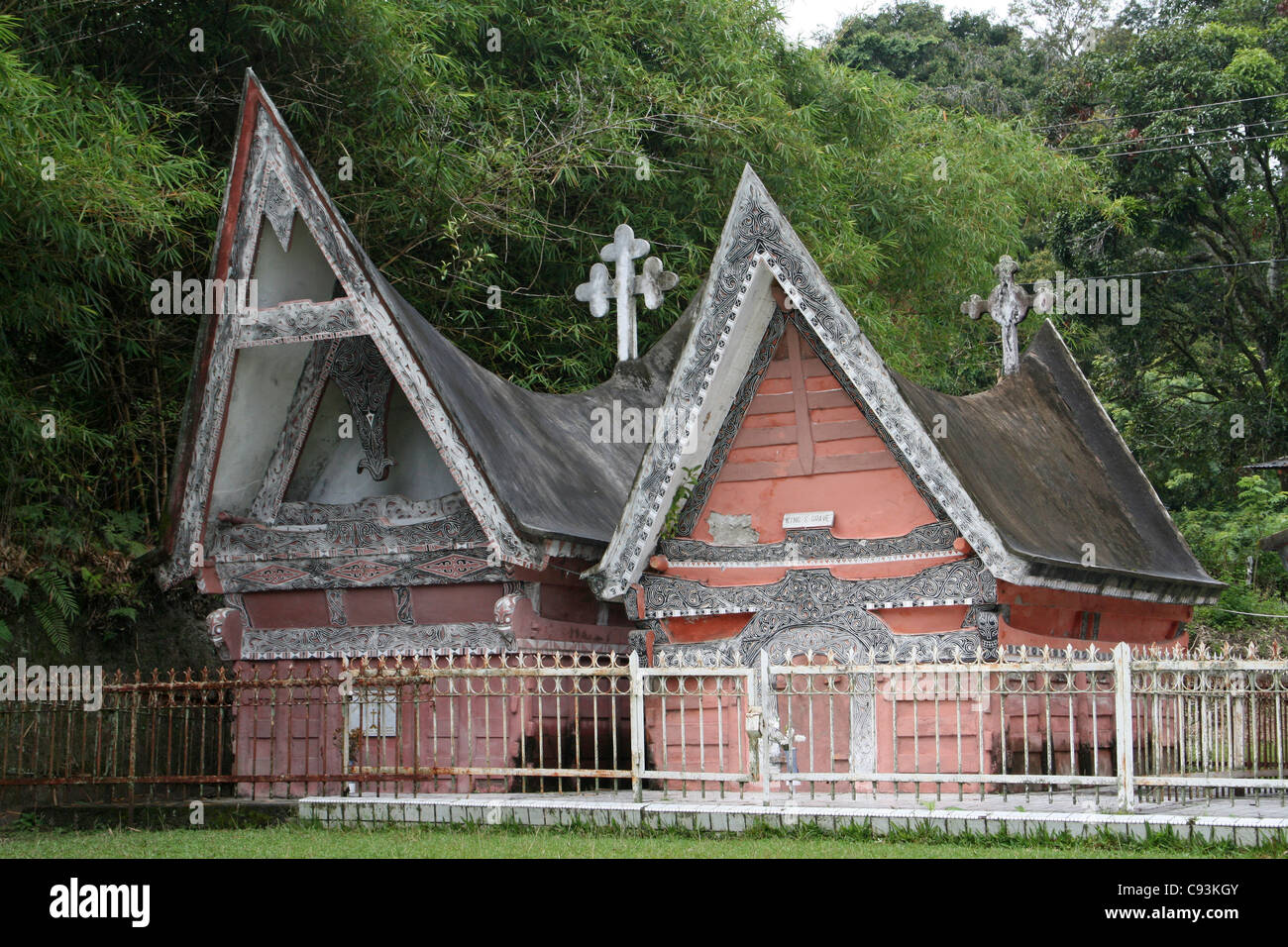 Tombe dei Re Batak di Simanindo, isola di Samosir, Sumatra Foto Stock