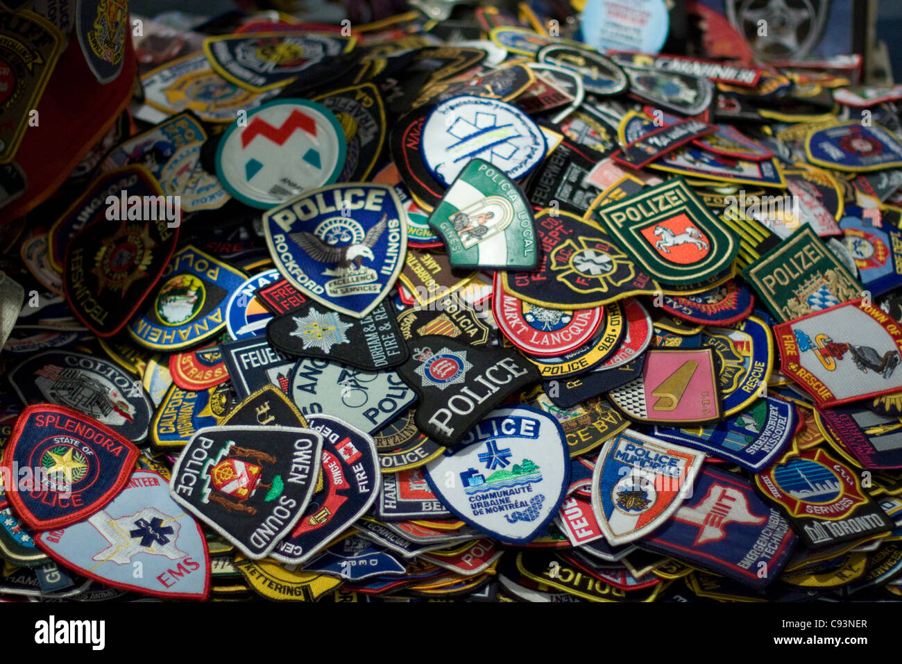 Badge di tutti il servizio di emergenza di uomini e donne, memoriale di coloro che sono morti e hanno sofferto nel terrore di Settembre 11 Foto Stock