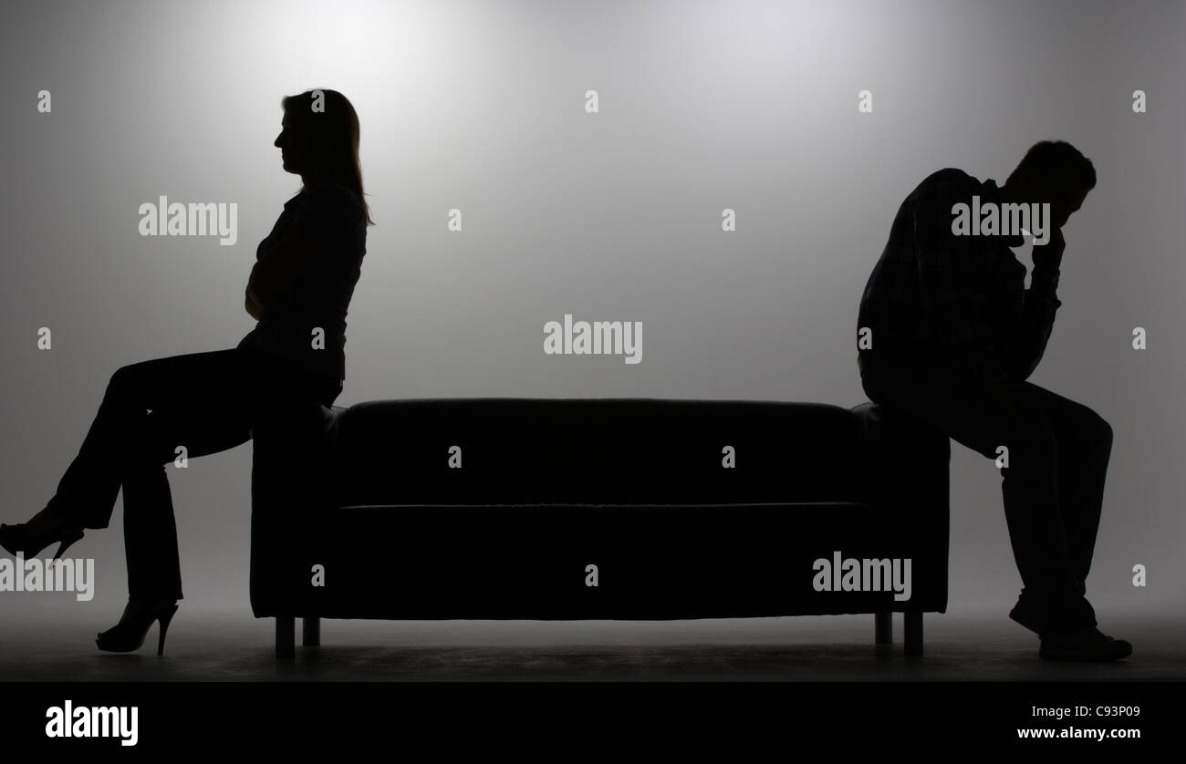 L uomo e la donna in silhouette Foto Stock