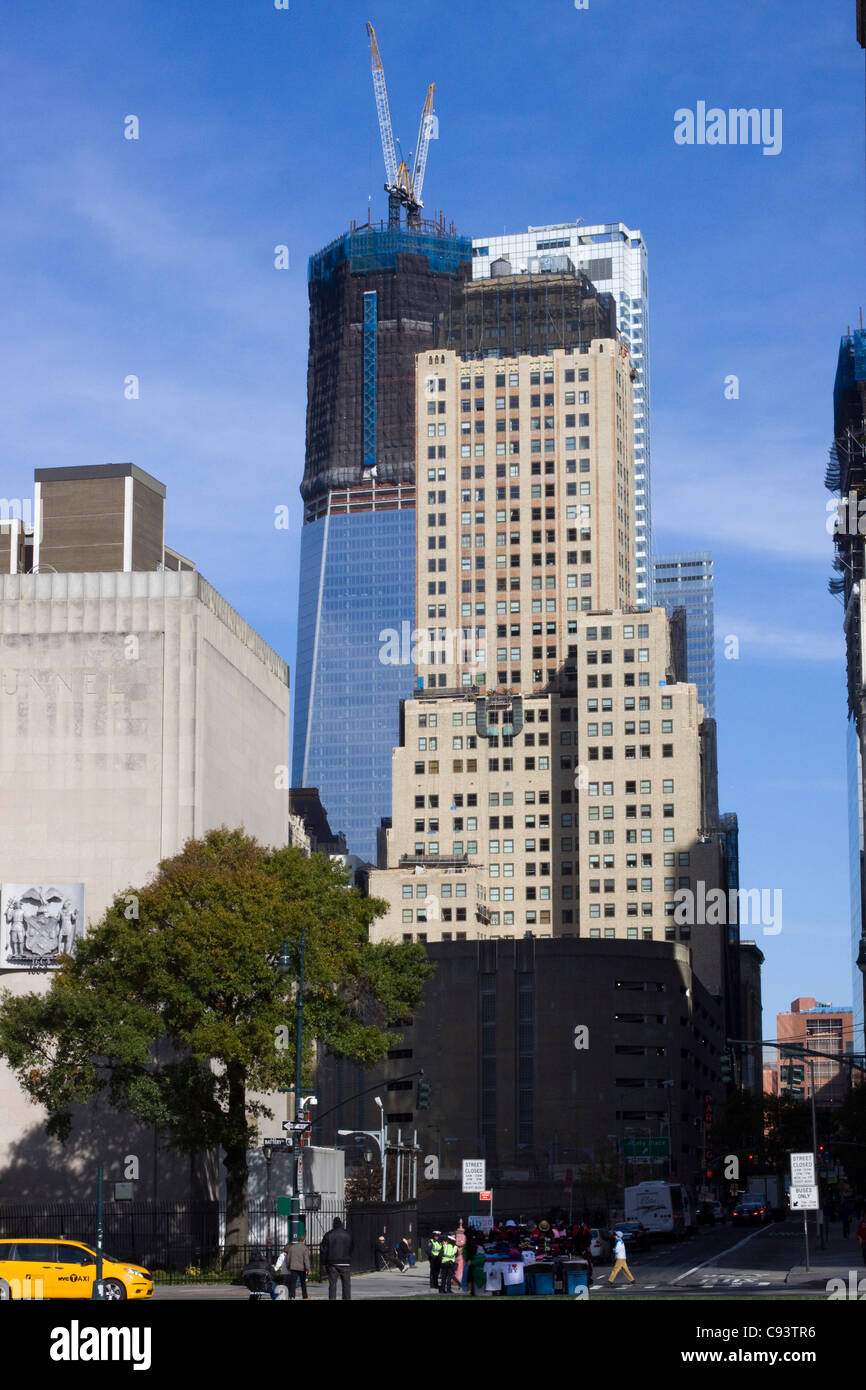 Il sito del World Trade Center a New York City, memoriale di coloro che sono morti e hanno sofferto nel terrore di Settembre 11 Foto Stock