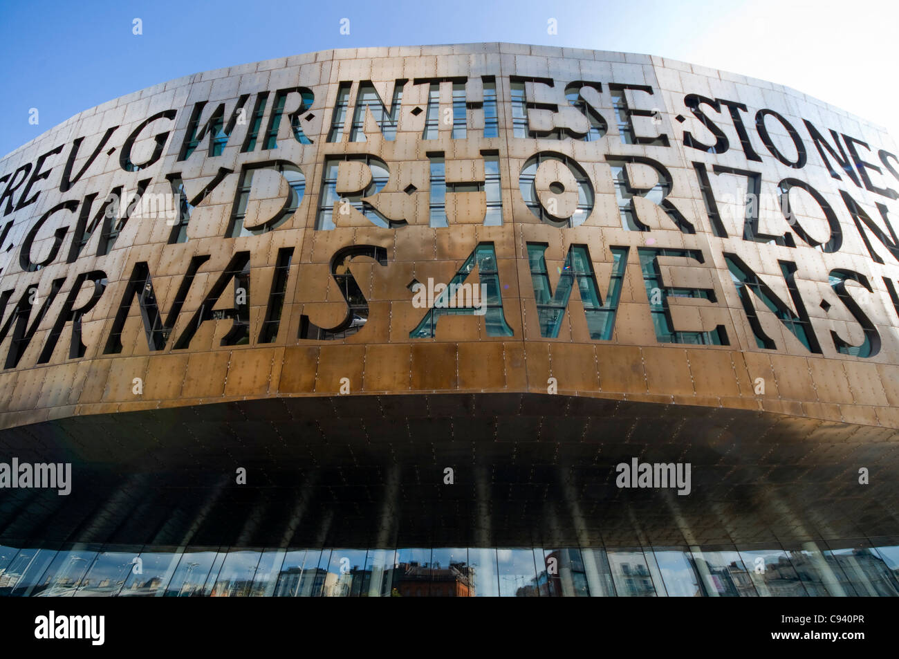 Il Wales Millennium Centre Canolfan Mileniwm Cymru in Cardiff Foto Stock