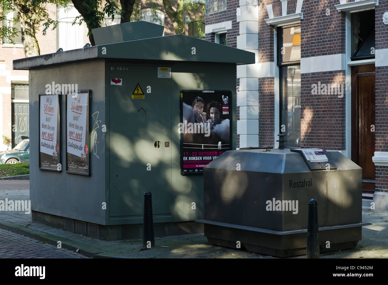 Rete di distribuzione di energia elettrica dalla stazione di Rotterdam, Paesi Bassi. Foto Stock