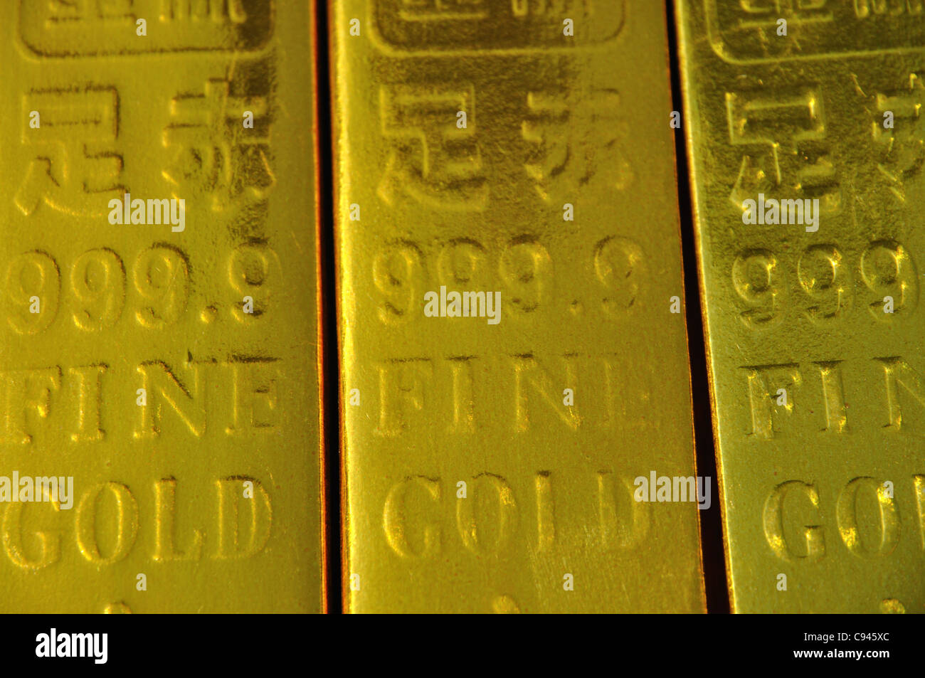 Offerte di riproduzione Gold bullion per ricordare i morti, Dalian, Liaoning, Cina. Foto Stock