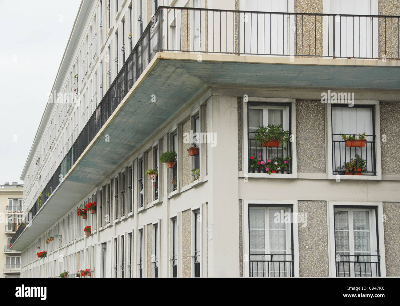 Blocco di appartamenti nel quartier Perret del patrimonio mondiale UNESCO città di Le Havre, ricostruito dopo la II guerra mondiale da Auguste Perret Foto Stock