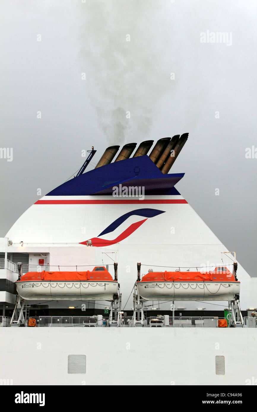Seafrance traghetto nel porto di Calais Francia Foto Stock