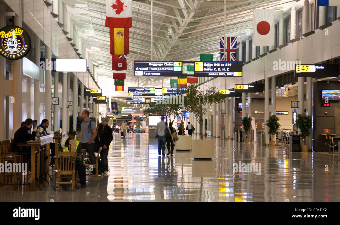 In scena a partenze, Washington Dulles (IAD) aeroporto, Washington DC, Stati Uniti d'America Foto Stock