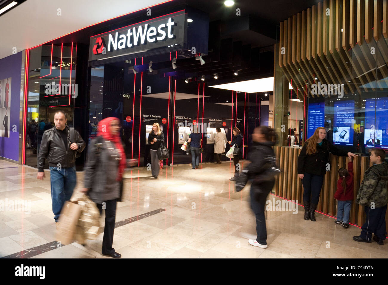 NatWest Bank, il centro commerciale Westfield branch Stratford London REGNO UNITO Foto Stock