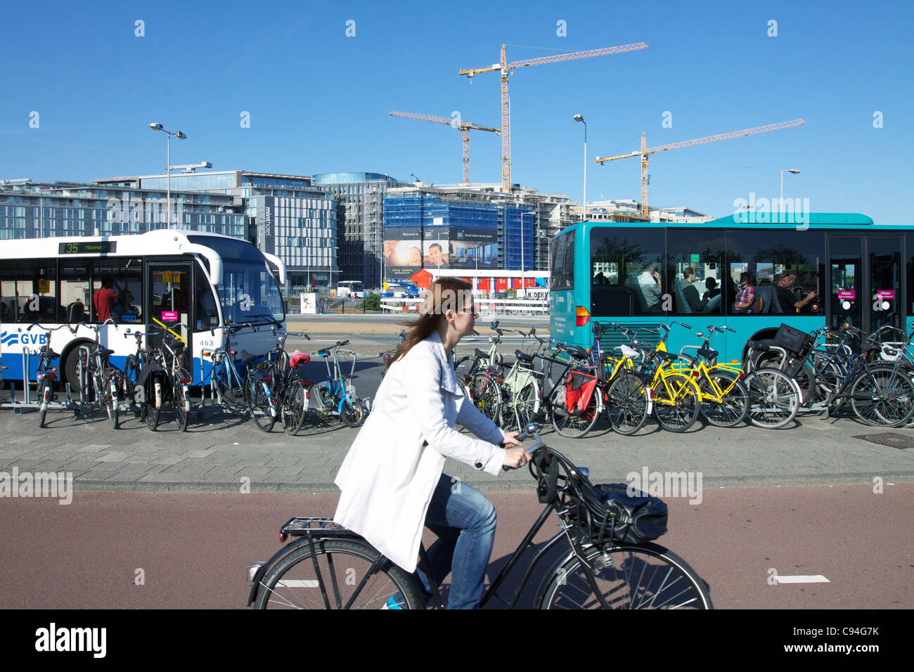 Architettura moderna costruzioni Amsterdam Olanda Paesi Bassi Foto Stock