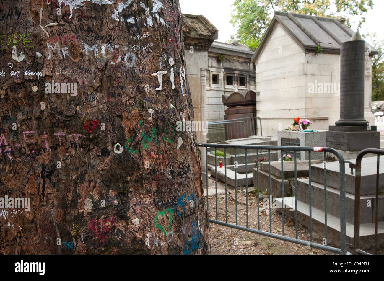 Tomba di Jim Morrison, Pere, Lachaise, cimitero, Parigi, Francia Foto Stock