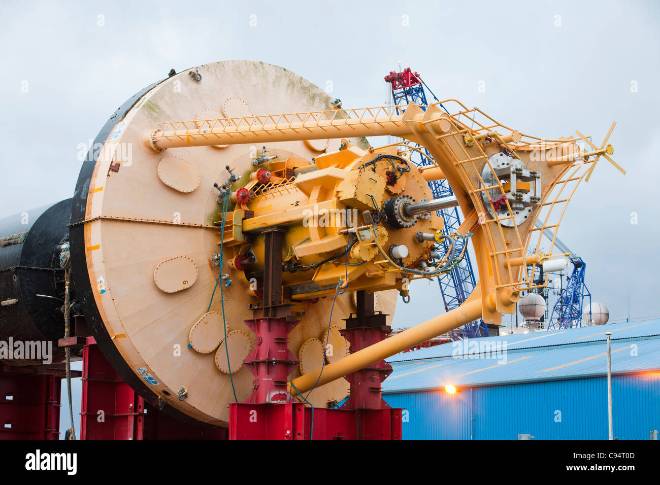 Un PB150 Boa di potenza, l'onda di energia del dispositivo sulla dockside in Invergordon, Cromarty Firth Scozia. Foto Stock