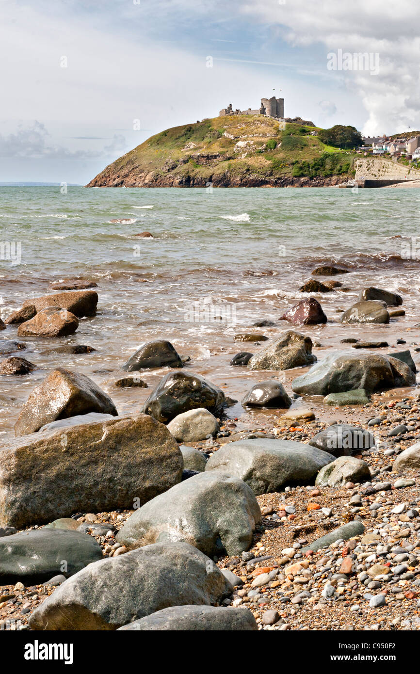 Criccieth spiaggia e castello nel Galles del Nord Foto Stock