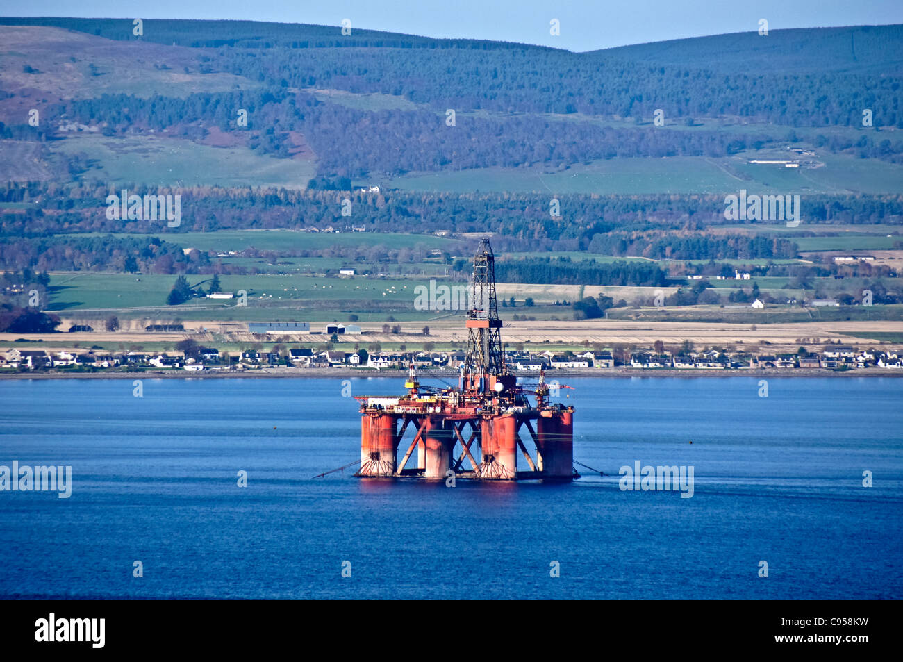 Piattaforma Stena Spey per ancorare in Cromarty Firth Highland Scozia Scotland Foto Stock