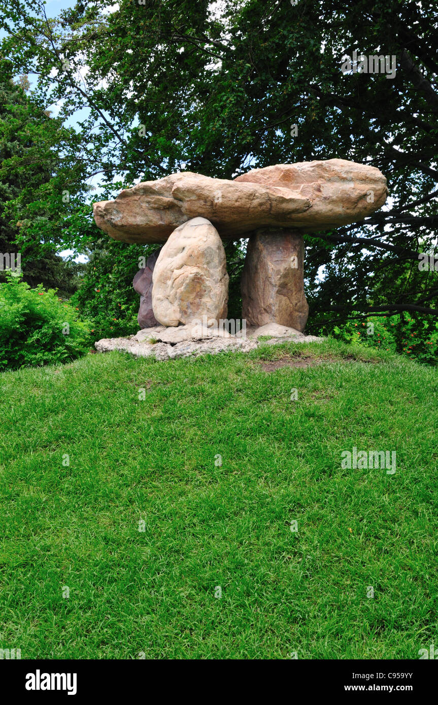 La scultura in pietra nel giardino africano a International Peace Gardens, Giordania Park a Salt Lake City, Utah Foto Stock