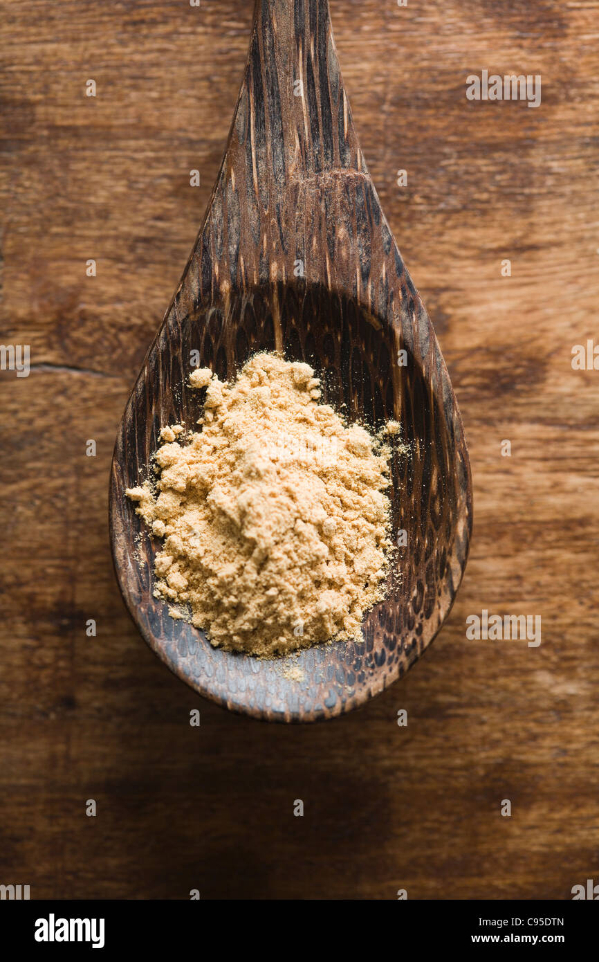 Polvere di maca in cucchiaio Foto Stock