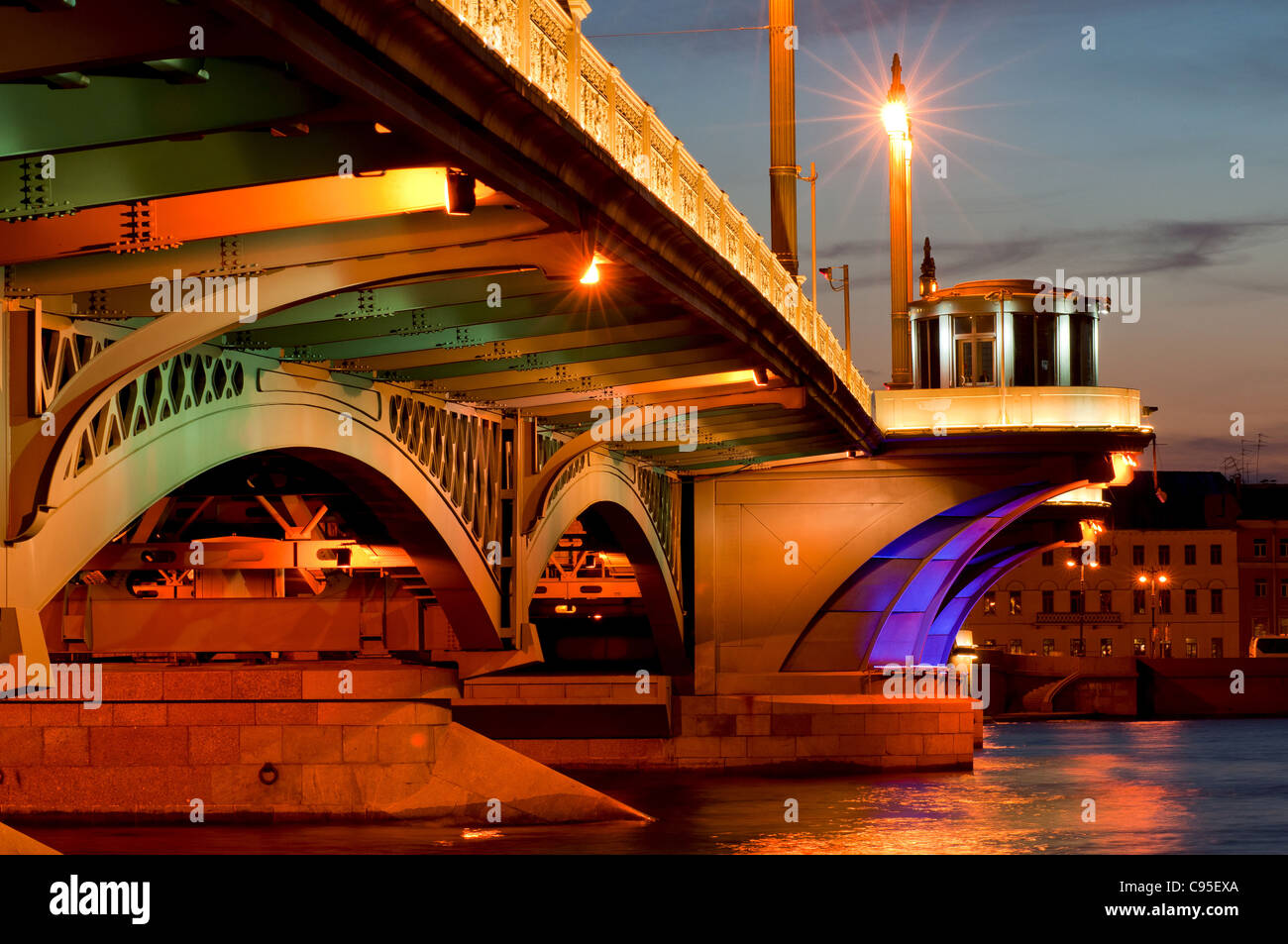 Blagoveshchensky Ponte, San Pietroburgo, Russia, Notte Bianca, fiume Neva Foto Stock