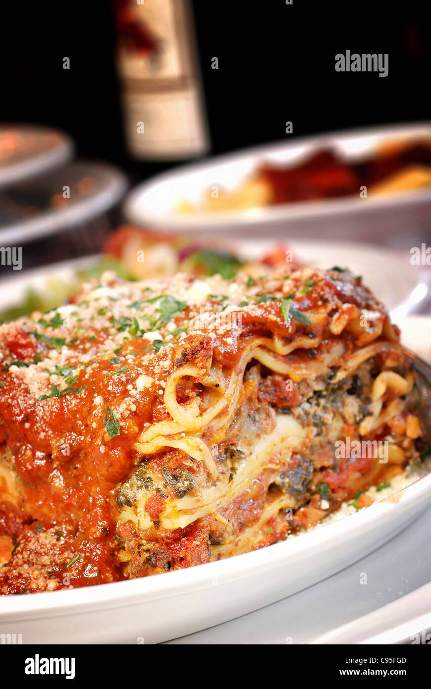 Piatto di lasagne in un ristorante italiano Foto Stock