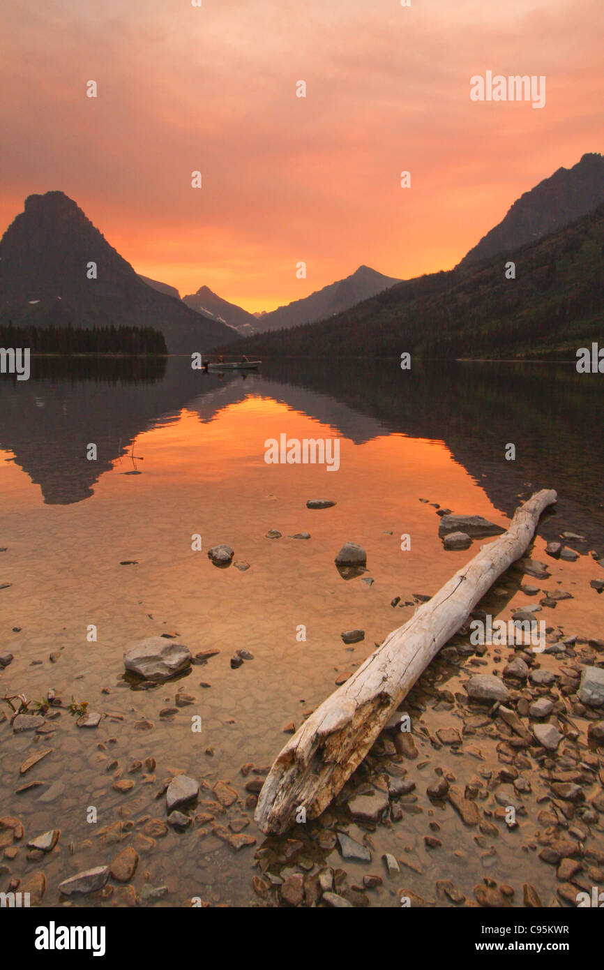 Two Medicine Lake nel Parco Nazionale di Glacier Foto Stock