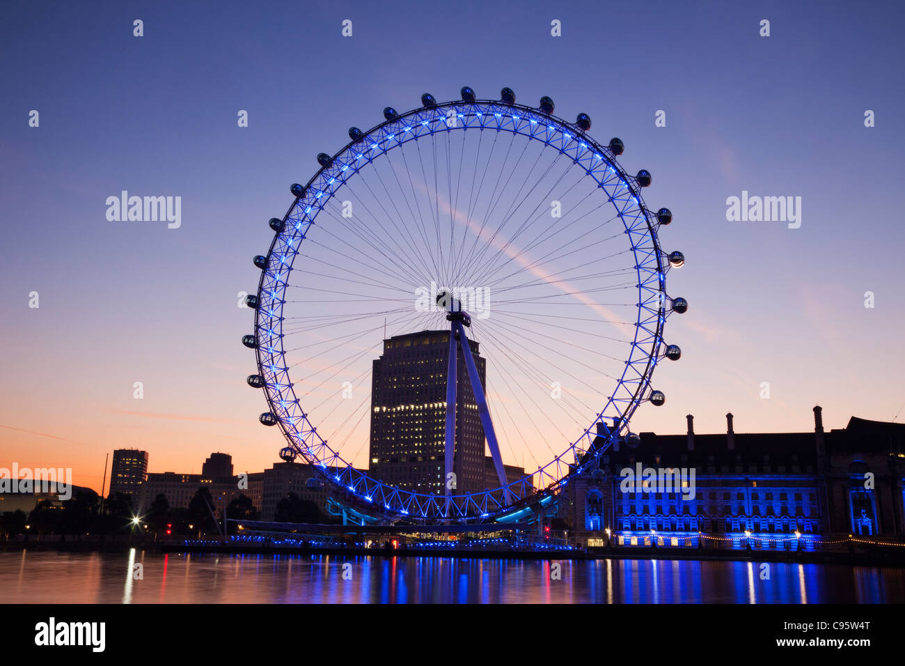 L'Inghilterra,Londra,London Eye all'alba Foto Stock