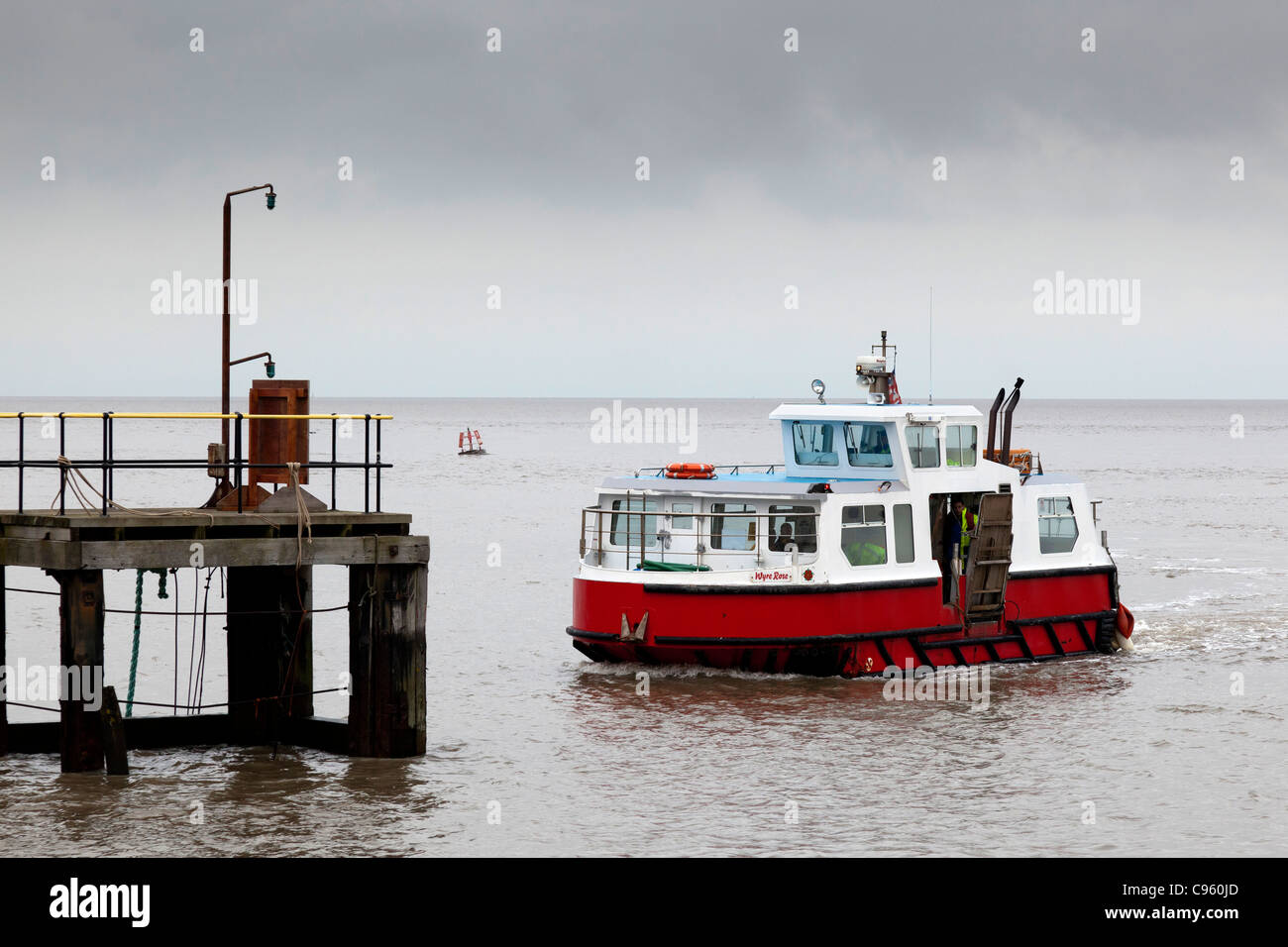 La Fleetwood per la Knott fine ferry denominato Wyre rosa che attraversa il fiume Wyre. Foto Stock