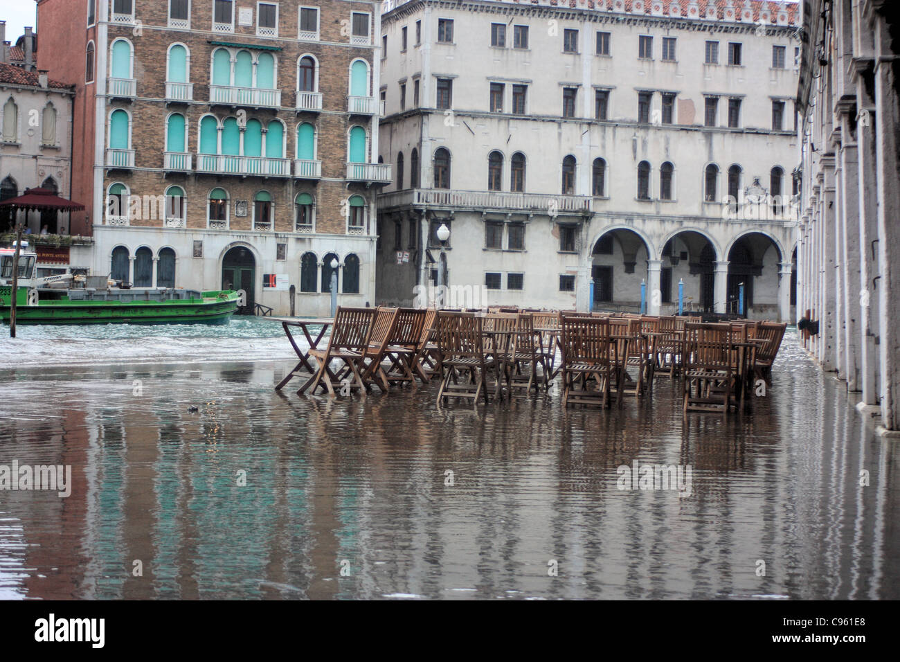 Acqua alta a Venezia, Italia Foto Stock
